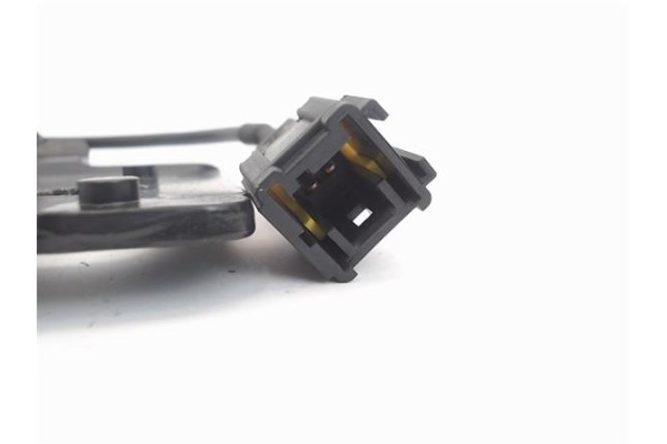 Recambio de anclaje cinturon trasero derecho para citroen c4 berlina 1.6 exclusive referencia OEM IAM 707541AA  