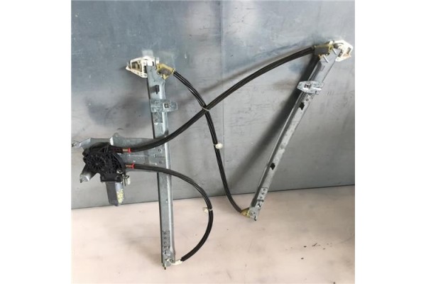 Recambio de elevalunas electrico delantero derecho para citroen xsara picasso (1999) 1.6 referencia OEM IAM 0130821900  