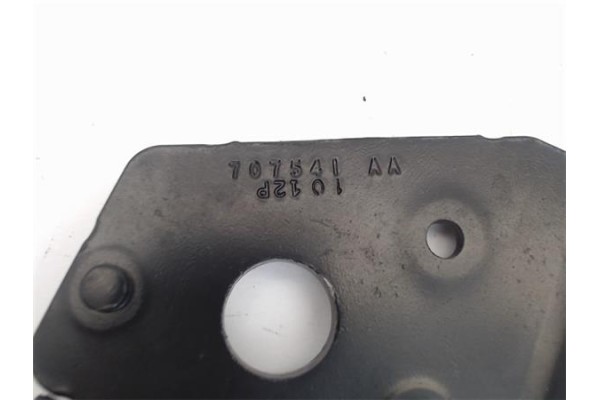 Recambio de anclaje cinturon trasero derecho para citroen c4 berlina 1.6 exclusive referencia OEM IAM 707541AA  