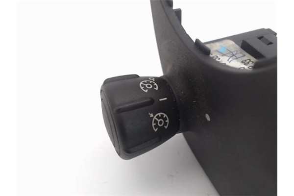 Recambio de mando de luces para renault scenic ii (jm) referencia OEM IAM 8200206738 61890007 