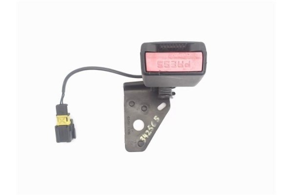 Recambio de anclaje cinturon trasero izquierdo para peugeot 207 1.6 hdi referencia OEM IAM 8974SZ  