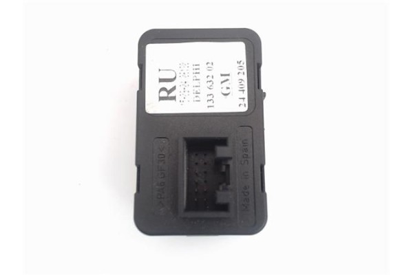 Recambio de mando elevalunas delantero izquierdo para opel corsa c referencia OEM IAM 24409205 13363202 