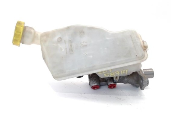 Recambio de bomba freno para peugeot 207 1.4 confort referencia OEM IAM 32069745  
