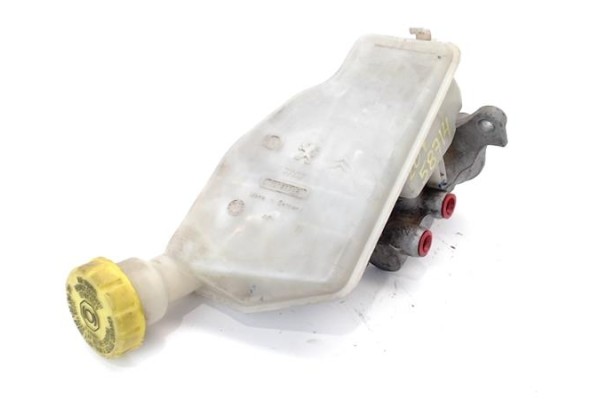 Recambio de bomba freno para peugeot 207 1.4 confort referencia OEM IAM 32069745  