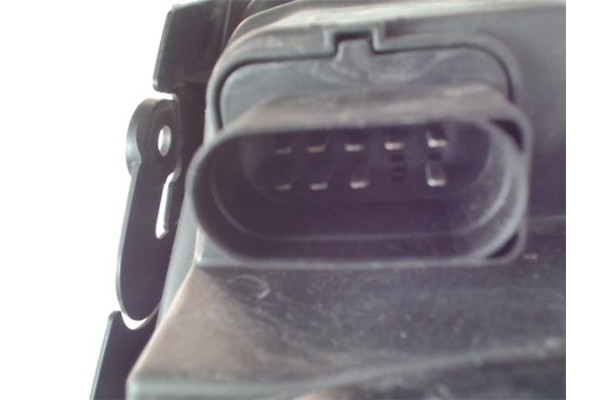 Recambio de faro delantero izquierdo para volkswagen passat berlina (3b3) 1.6 referencia OEM IAM 3b0941015an  3B0941017AG , AUDI
