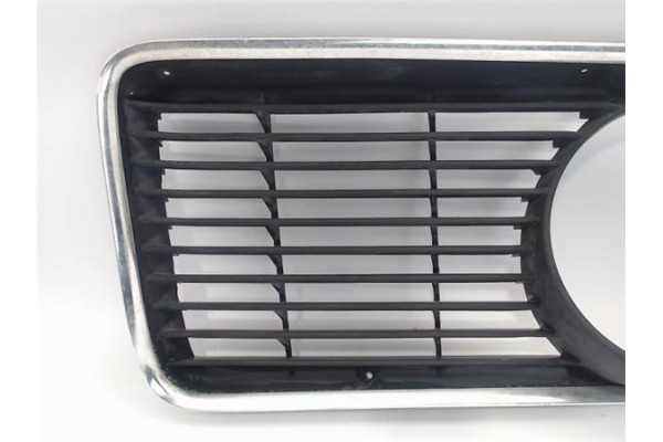 Recambio de rejilla capo para bmw serie 3 (e21) 2.0 320 4 referencia OEM IAM 51131834989  