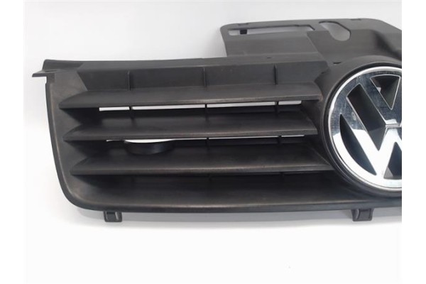 Recambio de rejilla capo para volkswagen polo iv (9n1) 1.4 16v referencia OEM IAM 6Q0853651C  6Q0853653C9B9 , AUDI