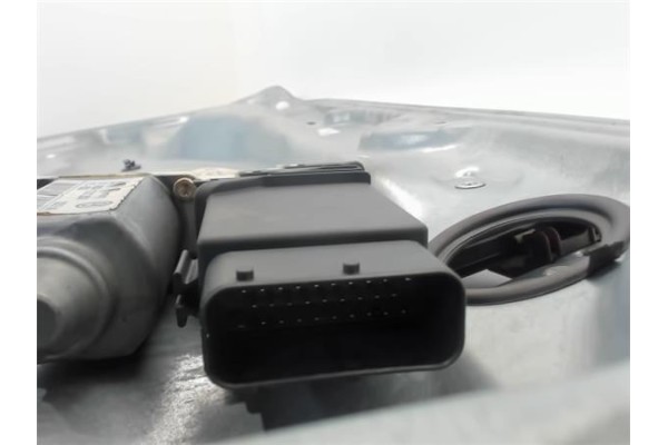 Recambio de mecanismo elevalunas delantero izquierdo para volkswagen golf iv berlina (1j1) 1.9 tdi referencia OEM IAM 1J3837461H
