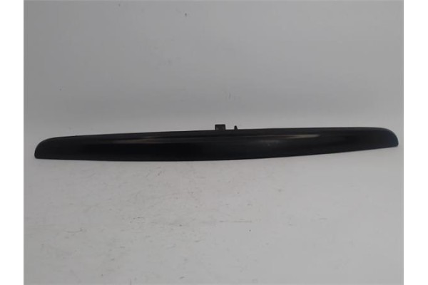 Recambio de moldura porton trasero para citroen c3 1.4 i referencia OEM IAM   