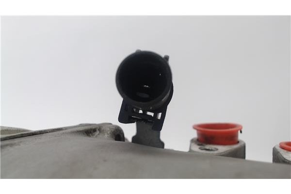 Recambio de compresor aire acond. para volvo s40 berlina 1.8 i referencia OEM IAM 8601956 AKC200A203K 30614023 , VOLVO | MR18910