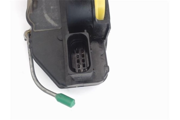 Recambio de cierre electromagnetico delantero izquierdo para opel astra j berlina 5p 1.6 excellence referencia OEM IAM 13579522H