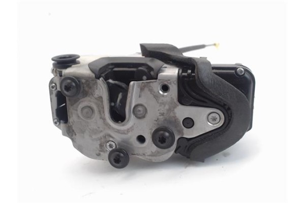 Recambio de cierre electromagnetico trasero derecho para opel astra j berlina 5p 1.6 excellence referencia OEM IAM 13579556  