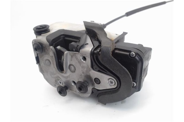 Recambio de cierre electromagnetico trasero derecho para opel astra j berlina 5p 1.6 excellence referencia OEM IAM 13579556  