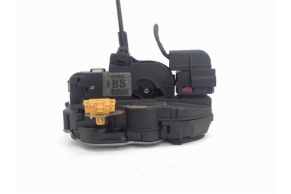Recambio de cierre electromagnetico trasero izquierdo para opel astra j berlina 5p 1.6 excellence referencia OEM IAM 13579557 21