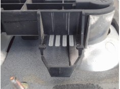 Recambio de piloto porton trasero derecho para land rover range rover (lp) 2.5 dt (100kw) referencia OEM IAM AMR4724 85901 XFE10