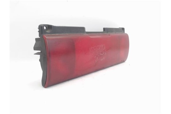 Recambio de piloto trasero central para suzuki swift berlina (sf/ea) referencia OEM IAM 23632285  