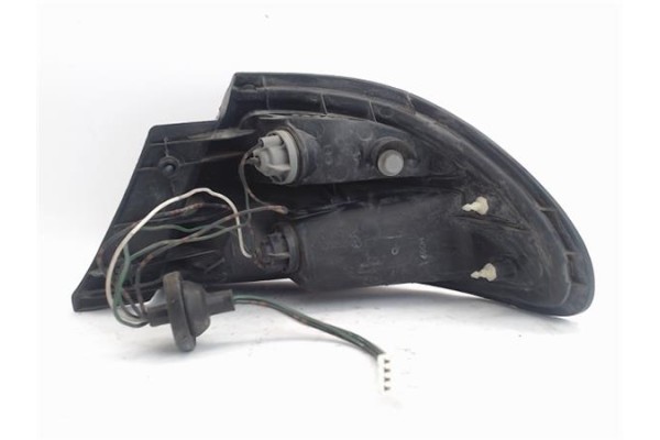 Recambio de piloto trasero izquierdo para mazda 323 berl./familiar (bf/bw) referencia OEM IAM 8FBP51150  