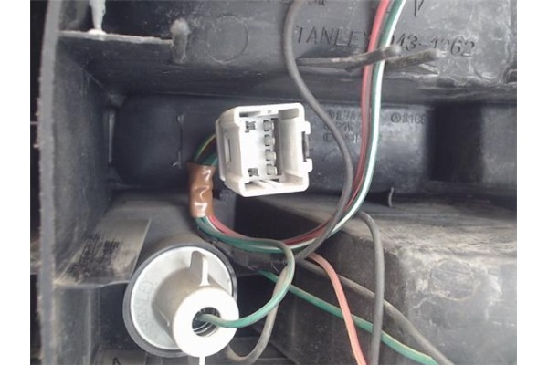Recambio de piloto trasero izquierdo para honda civic berl. 3/4 (ej/ek) referencia OEM IAM 33551S03G01  