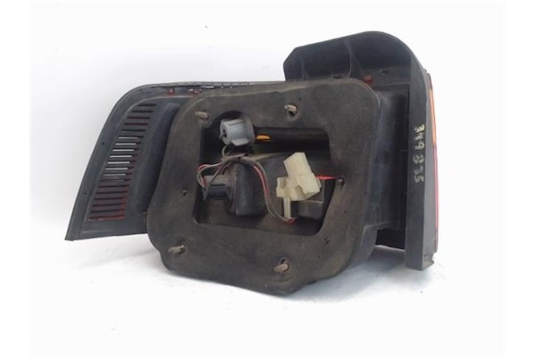 Recambio de piloto trasero derecho para honda concerto (hw) referencia OEM IAM 0438352R  