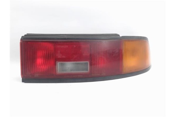 Recambio de piloto trasero derecho para mazda 323 berlina (bd1) referencia OEM IAM 431321  