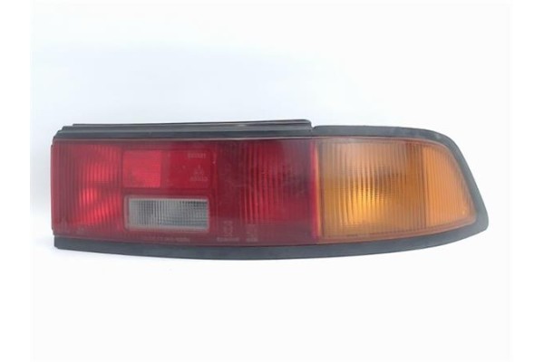 Recambio de piloto trasero derecho para mazda 323 berlina (bd1) referencia OEM IAM 431321  