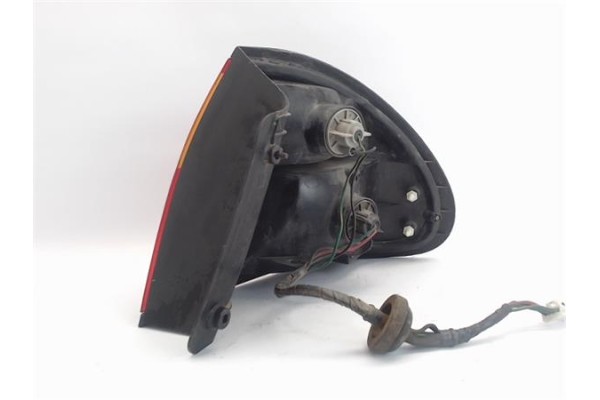 Recambio de piloto trasero izquierdo para mazda 323 c/f/s berlina (ba) referencia OEM IAM BC5A51160B 22061700 
