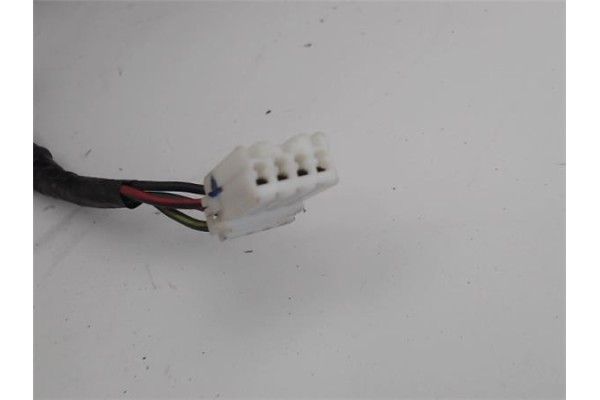 Recambio de piloto trasero izquierdo para mazda 323 c/f/s berlina (ba) referencia OEM IAM BC5A51160B 22061700 