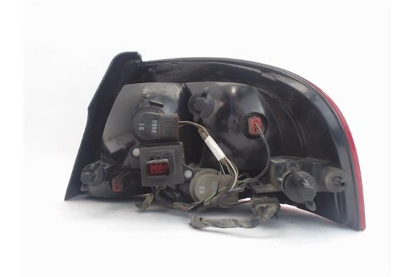 Recambio de piloto trasero izquierdo para chrysler sebring berlina referencia OEM IAM 4805353A  