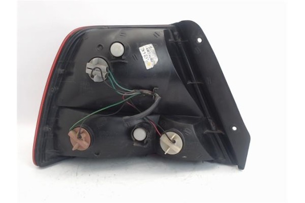 Recambio de piloto trasero derecho para hyundai accent (lc) referencia OEM IAM 9240225020  