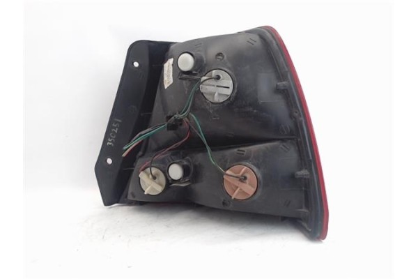 Recambio de piloto trasero izquierdo para hyundai accent (lc) referencia OEM IAM 9240125020  