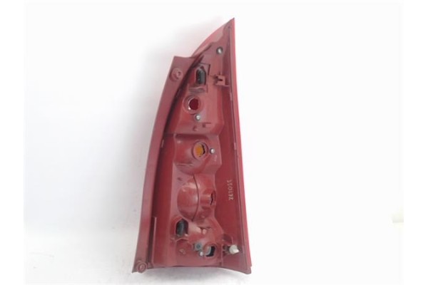 Recambio de piloto trasero izquierdo para mazda premacy (cp) referencia OEM IAM 22061961  