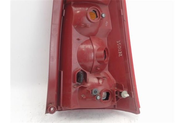 Recambio de piloto trasero izquierdo para mazda premacy (cp) referencia OEM IAM 22061961  