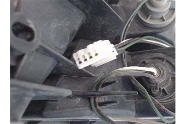 Recambio de piloto trasero izquierdo para mazda 323 c/f/p/s berlina (ba) referencia OEM IAM BJ3D51180C  