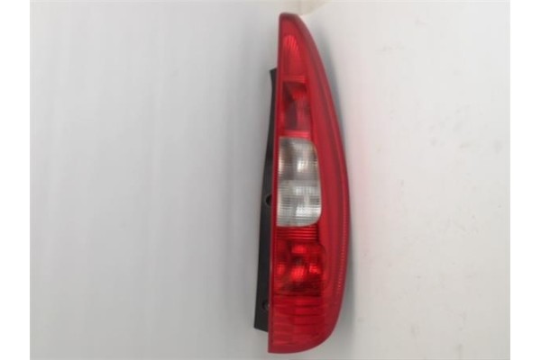 Recambio de piloto trasero derecho para mitsubishi colt cz3 berl. 5 (z30a) referencia OEM IAM 8330A702  