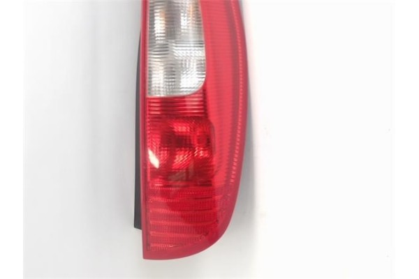 Recambio de piloto trasero derecho para mitsubishi colt cz3 berl. 5 (z30a) referencia OEM IAM 8330A702  