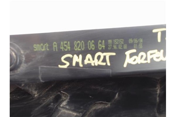 Recambio de piloto trasero derecho para smart forfour referencia OEM IAM A4548200064 A4548200664 