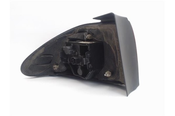 Recambio de piloto trasero derecho para saab 9-3 berlina referencia OEM IAM 4831061  
