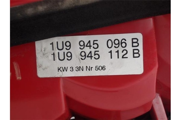 Recambio de piloto trasero derecho para skoda octavia combi (1u5) referencia OEM IAM 1U9945112B  