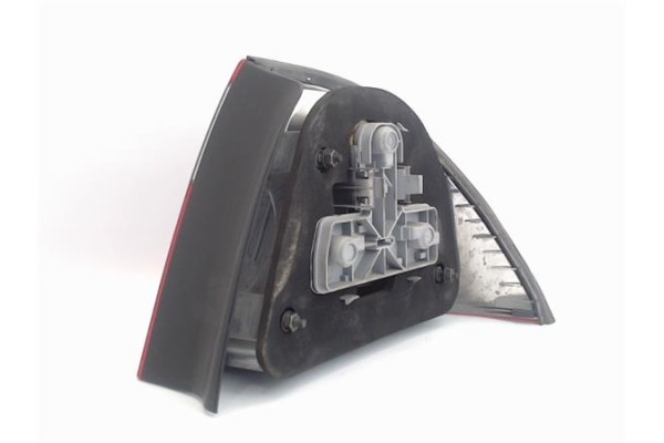 Recambio de piloto trasero izquierdo para saab 9-3 berlina referencia OEM IAM 12785759 5142195 