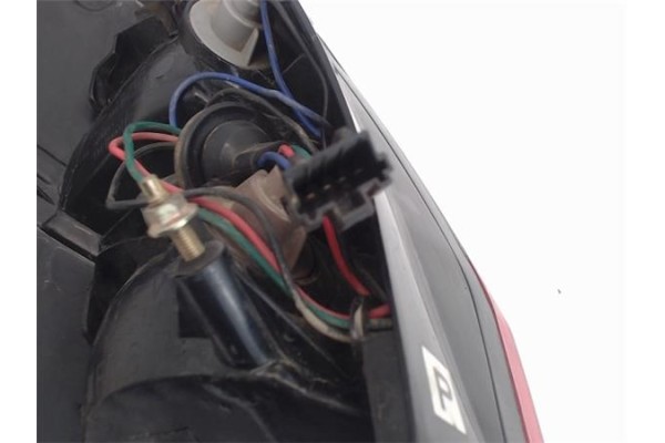Recambio de piloto trasero derecho para subaru legacy berl./ familiar (b12/be/bh) referencia OEM IAM 84201AE141  