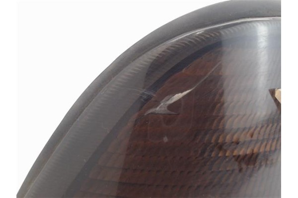 Recambio de piloto trasero izquierdo para saab 9000 / 9000 cs referencia OEM IAM 9084039  
