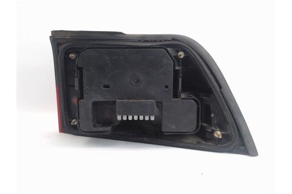 Recambio de piloto trasero izquierdo para saab 9000 / 9000 cs referencia OEM IAM 9084039  