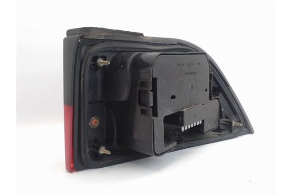 Recambio de piloto trasero izquierdo para saab 9000 / 9000 cs referencia OEM IAM 9084039  