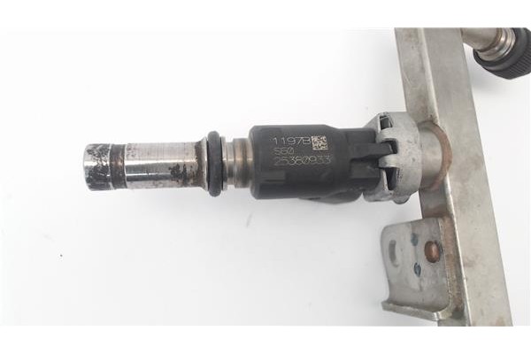 Recambio de rampa inyectora para opel astra h berlina 1.6 elegance referencia OEM IAM 5817427 55559375 