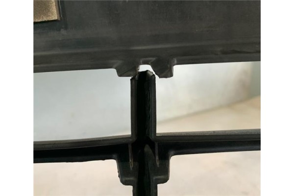 Recambio de paragolpes delantero para opel movano furgón/combi 2.5 combi corto l1h1 2.8t referencia OEM IAM 4405454  