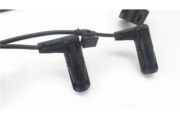 Recambio de juego cables bujias para bmw serie 1 berlina (e81/e87) 2.0 120d referencia OEM IAM 12517802158  