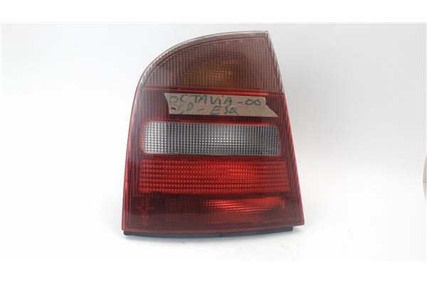 Recambio de piloto trasero izquierdo para skoda octavia berlina (1u2) referencia OEM IAM 1U6945111A 1U6945111 