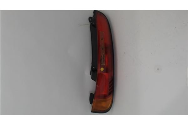 Recambio de piloto trasero derecho para daihatsu terios (j100) referencia OEM IAM 22051567  