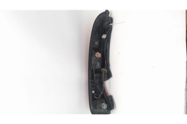 Recambio de piloto trasero derecho para daihatsu terios (j100) referencia OEM IAM 22051567  