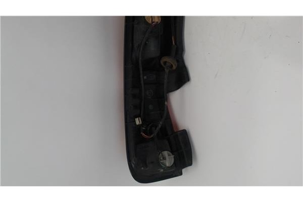 Recambio de piloto trasero derecho para daihatsu terios (j100) referencia OEM IAM 22051567  
